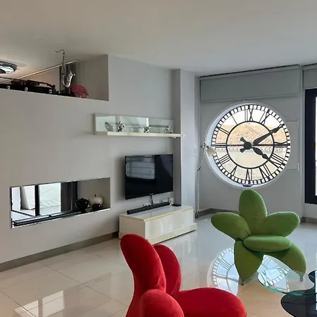 Casa Clock House Banus Daire Marbella
