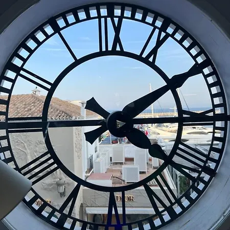 Casa Clock House Banus Apartment *