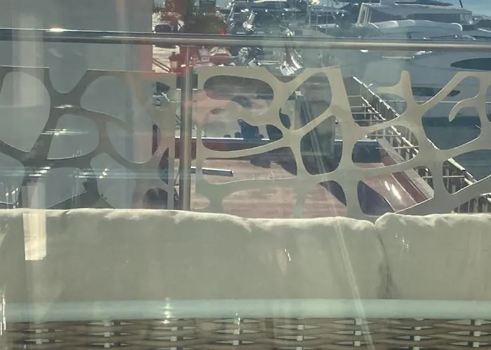 Casa Clock House Banus * Marbella